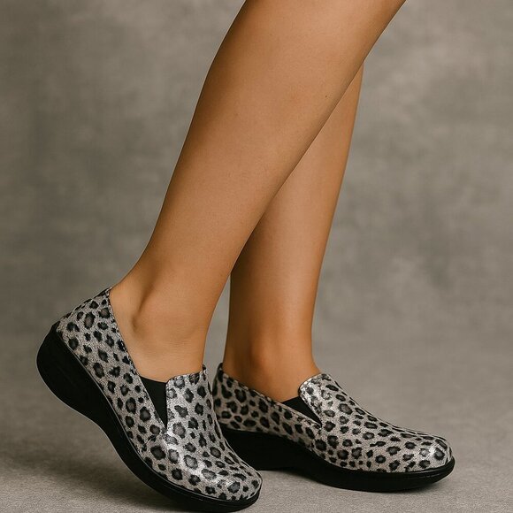 Spring Step Leopard Print Flats size 8 - Picture 1 of 7